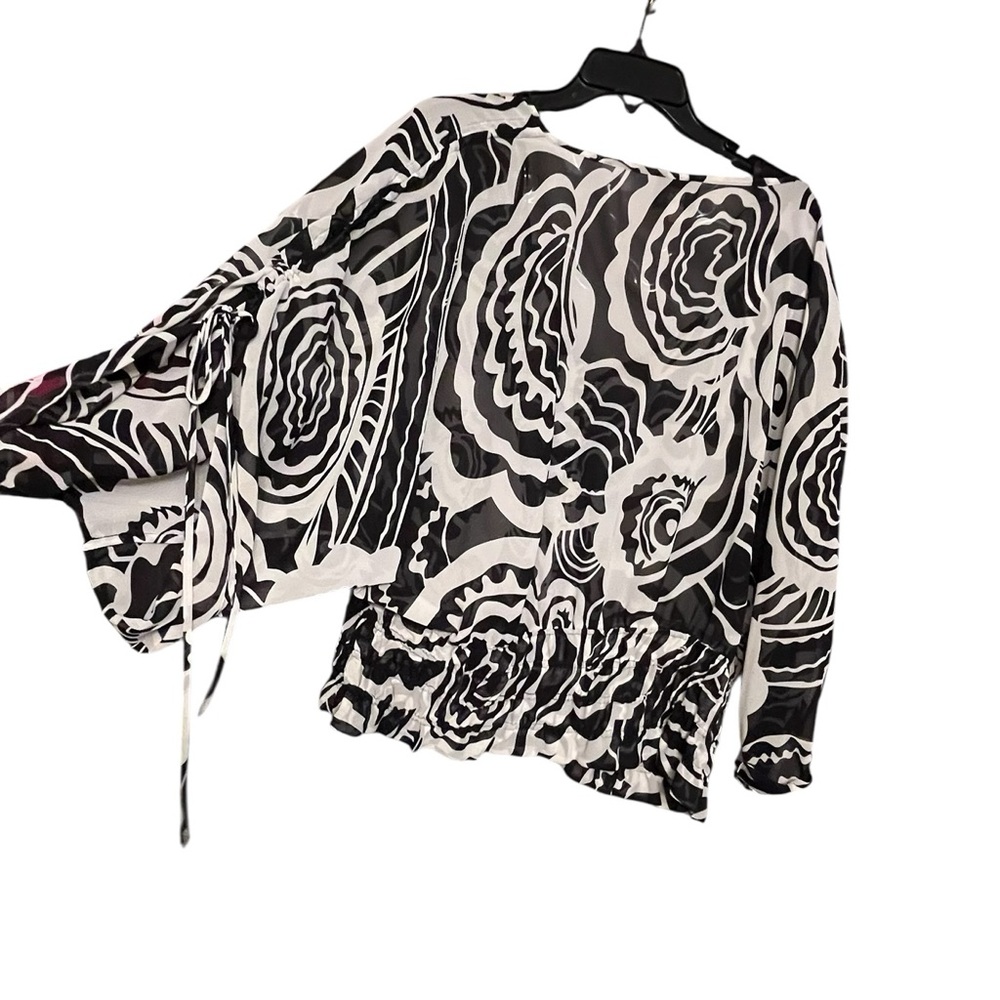 ECI size XL black & white dolman sleeve semi sheer blouse v- neck with buttons